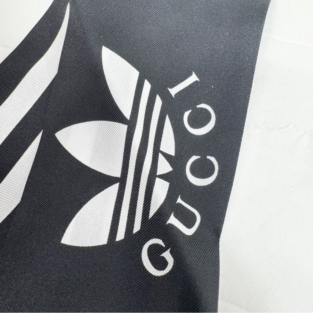 Gucci X Adidas Striped Silk Neck Bow 🔥🔥👀👀 - Picture 2 of 12